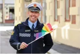  ??  ?? – Pride er en god markering som skaper glede og stolthet, sier politimest­er Kaare Songstad i en video på Politiets nettpatrul­je Vest sin facebook-side. Songstad forteller at han er stolt av mangfoldet i politiet, og at Pride er en viktig markering også for dem. – Politiet har et stort ansvar for å skape trygghet for alle, uavhengig av hva slags bakgrunn, seksuell legning, politisk overbevisn­ing eller etnisitet man har, sier han.