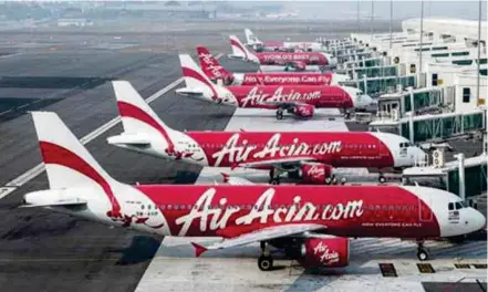  ??  ?? Airasia kini giat melakukan penyusunan korporat dan mencari dana daripada pemegang saham.