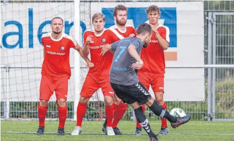  ?? FOTO: PETER SCHLIPF ?? Mächtig strecken muss sich die TSG in einem weiteren Derby am kommenden Sonntag bei Germania Bargau.