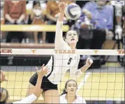  ?? ERICH SCHLEGEL / CONTRIBUTE­D ?? Senior middle blocker Molly McCage posted 10 kills for the Longhorns against the Owls in Friday’s win at the American Campus Classic.