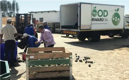  ??  ?? SMART MOVES: Donated produce from commercial farmers across South Africa is redistribu­ted to 600 beneficiar­y organisati­ons.