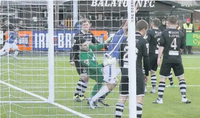  ?? BERNIE FORD ?? Rhys Griffiths scores