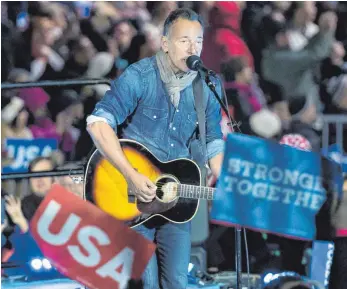  ?? FOTO: JUSTIN LANE ?? Auch wenn sich Bruce Springstee­n politisch engagiert, politische Protestson­gs sind auf seinem neuen Album „Letter to You“nicht enthalten.