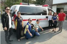  ??  ?? With the ambulance, PE James Jung, PP Tonet Sanguyu, PP Elmer Hernandez, PP Danny Abad, PN May Valdez, PP Glo and Dir Anton Hernandez