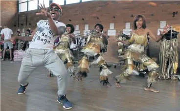  ?? Pictures: JAMES OATWAY ?? THEY VE GOT THE RHYTHM: Somizi Mhlongo and dancers rehearse for the Afcon opening ceremony this week