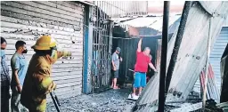  ??  ?? Bomberos de San Lorenzo desplazaro­n una unidad para apoyar las labores de control del incendio en Choluteca.