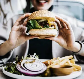  ?? PHOTO: GETTY ?? Plantbased burger.