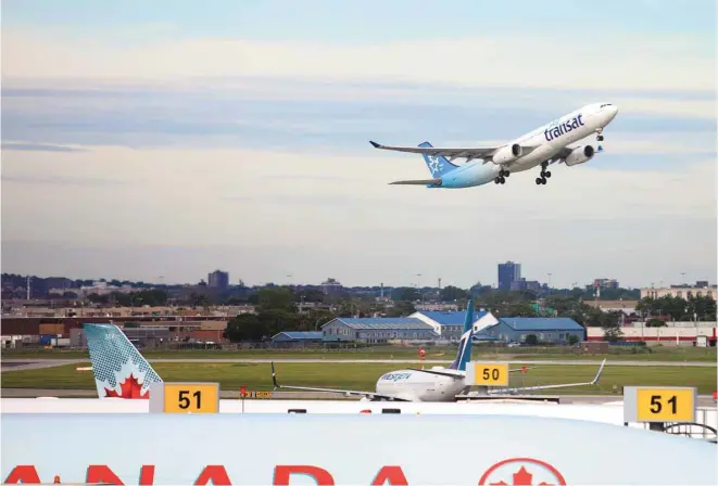  ?? ISTOCK ?? Depuis des années, des citoyens de Villeray, Ahuntsic, Saint-Michel ou encore Dorval crient haut et fort leurs maux causés par le bourdonnem­ent fréquent des avions au-dessus de la métropole.