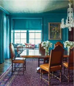  ?? PICTURE: ERIC PIASECKI ?? MAKE A STATEMENT: Katie Ridder updates a historic apartment in Manhattan with turquoise lacquered walls and a silver-leaf ceiling.