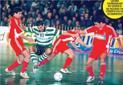  ??  ?? O primeiro dérbi no futsal, na Nave de Alvalade, terminou empatado a três golos