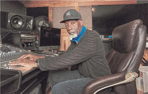  ?? GIONCARLO VALENTINE THE NEW YORK TIMES ?? At age 75, Lloyd Barnes, who has run Wackie’s since the late 1970s, wants to make sure the reggae studio carries on the traditions of roots reggae and lovers rock.