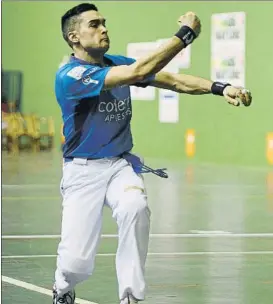  ?? FOTO: L. M. UNCITI ?? Estreno Víctor quiere recuperar la confianza en la apertura del torneo