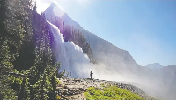  ?? PHOTOS: PAMELA ROTH ?? Spectacula­r waterfalls can be seen along the Berg Lake Trail, a route that’s among the best hikes in the Canadian Rockies.