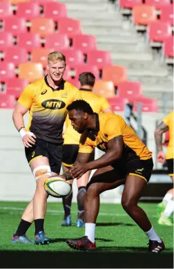  ??  ?? ON TOP OF IT: Siya Kolisi in action during a Springbok training session at Nelson Mandela Bay Stadium yesterday.