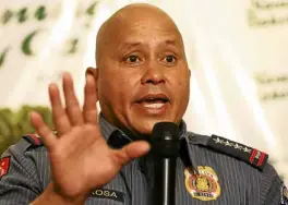  ??  ?? Ronald “Bato” dela Rosa