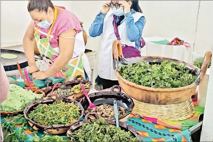  ?? Foto José Antonio López ?? En Iztapalapa el amor por la comida no sólo nace de la vista, sino también del olfato, sobre todo por los sabores milenarios.