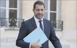  ??  ?? « Je suis candidat pour être délégué général de REM, je garderai mes activités ministérie­lles tant que le président de la République et le Premier ministre m’en confient la responsabi­lité », a iniqué Christophe Castaner. (Photo AFP)