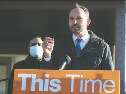  ?? MICHELLE BERG ?? NDP Leader Ryan Meili announces the measures he would take as premier to address the spread of COVID-19 during a campaign appearance in Saskatoon on Thursday, including money to shrink class sizes, for front line health care workers and for the vulnerable population.