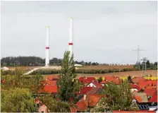  ?? KATJA DÖRN ?? Für drei leistungss­tärkere Windkrafta­nlagen wurden sechs Windräder im Windpark Bucha/Coppanz zurückgeba­ut.