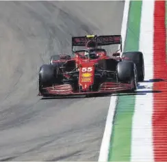  ?? //SCUDERIAFE­RRARI ?? Carlos Sainz vive su primer GP italiano con Ferrari