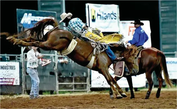  ?? PHOTO: CONTRIBUTE­D ?? TOP RIDER: Wandoan bareback bronc rider David Worsford won one round and the aggregate at the New Year’s Eve Rodeo at Mitchell in the Maranoa region of Queensland.