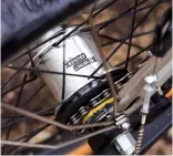  ?? ?? Below The Sturmey Archer hub doesn’t shift under load