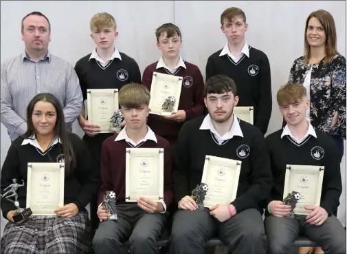  ??  ?? The Soccer award winners pictured with teachers Darren Ó Ceallaigh and Trudy Parker.