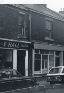  ??  ?? Dundas Street showing Hall’s tripe shop.