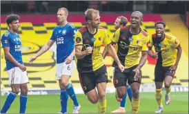  ?? FOTO: EFE ?? Dawson celebra el gol que evitó la derrota del Watford ante el Leicester