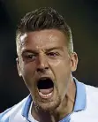  ??  ?? Grintoso Sergej Milinkovic­Savic, 23 anni: inizia la quarta stagione alla Lazio