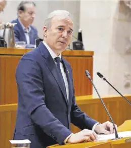  ?? CORTES DE ARAGÓN ?? El presidente de Aragón, Jorge Azcón, ayer en el Parlamento autonómico.