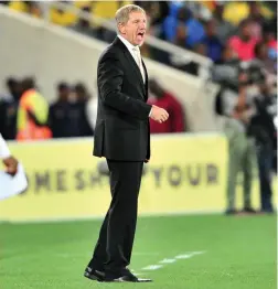  ??  ?? SOMETHING TO SHOUT ABOUT: Stuart Baxter will submit his own report on what went wrong with Bafana’s World Cup qualificat­ion campaign.