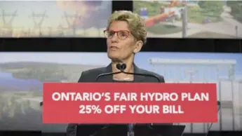  ?? BERNARD WEIL/TORONTO STAR ?? Hydro rate increases will be held to the inflation rate for the next four years, Premier Kathleen Wynne says.
