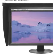  ??  ?? De EIZO CG2730 met een foto die ik op Antarctica heb gemaakt met de Nikon Z7.