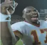  ?? Bettmann Archive 1988 ?? Left, Kamala Harris makes her first speech as vice presidente­lect on Saturday; right, Super Bowl XXII MVP Doug Williams celebrates after his 1988 victory.