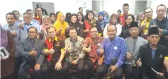  ??  ?? Sohaimi (seated third left), Mashan (seated second left) and other Perdasama members in a photocall.