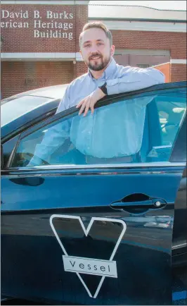  ?? WILLIAM HARVEY/THREE RIVERS EDITION ?? Hayden Gadberry of Searcy stands by his car, which he uses to give free rides to people through Vessel Transporta­tion Services, a nonprofit business he started. Gadberry, a senior at Harding University, was inspired to create the business after a class...