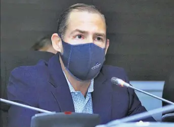  ?? ?? En comisión. Álvaro O'byrne estuvo ayer en la comisión de Asuntos Municipale­s.