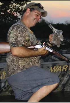  ?? (Arkansas Democrat-Gazette/Bryan Hendricks) ?? The author has enjoyed excellent late afternoon dove hunts on public ground along the Arkansas River.