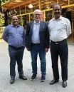  ?? ?? Klaus Bergsmann mit indischen ProjektPar­tnern vor Ort