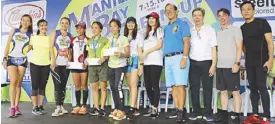  ??  ?? MBC run winners pose with officials and supporters.