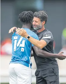 Heartwarmi­ng gesture towards injured Reid from Pompey players ...