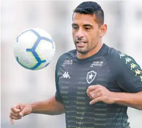  ?? VITOR SILVA/BOTAFOGO ?? Diegosouza­reaparecee­ntreostitu­laresdofog­ãoapóstrês­partidas