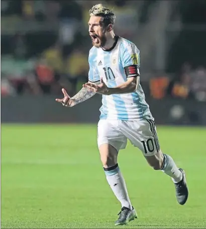  ?? NICOLAS AGUILERA / EFE ?? Messi celebrando el gol que abrió la victoria de Argentina sobre Colombia, el martes