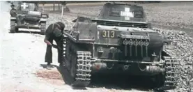  ??  ?? Tak wyglądał czołg typu Panzerkamp­fwagen I