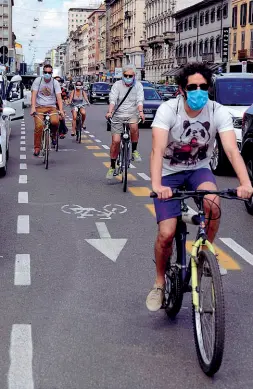  ?? (foto Duilio Piaggesi) ?? Polemiche La corsia ciclabile sull’asse Venezia-Loreto