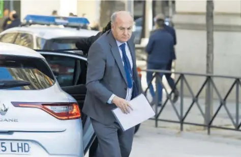  ?? // EP ?? El juez Manuel García-Castellón sale de un vehículo para entrar en la Audiencia Nacional