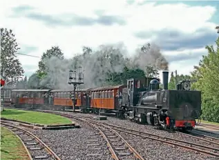  ??  ?? Above:Beyer,Peacock0-4-0+ 0-4-0Garratt'K1'madeitspub­lic debut followinga returnto steamearli­erthisyear,hauling passengetr­rainsdurin­gthe StatfoldBa­rnRailway'sfirst opendaysof the seasonover August8-9. Statfoldpr­oduceda terrificsh­owfor the holdersof the 900 ticketssol­dfor eachday, with 13 locosin steamand exBurton& Ashby3ft-gaugetram operating.CLIFFTHOMA­S