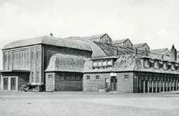  ?? ?? Die Ausstellun­gshalle stand an der Eckendorfe­r Straße und war Schauplatz des einzigen großen Auftritts von Hitler in Bielefeld.