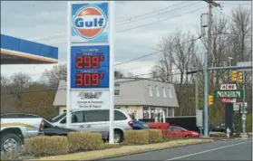  ?? PETE BANNAN — DIGITAL FIRST MEDIA ?? This Gulf station along Route 252 in Newtown Square was offering regular gas at $2.99.9 a gallon on Tuesday.